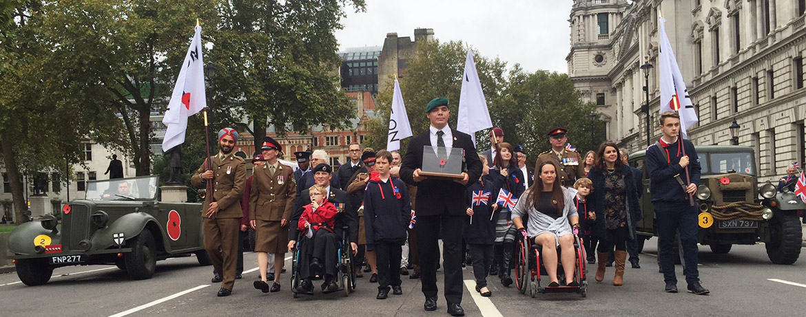 pa15_poppyparade_onroute.jpg pa15_poppyparade_onroute.jpg